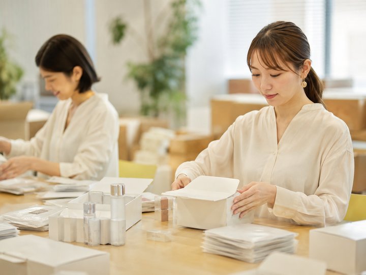 化粧品・日用品メーカー